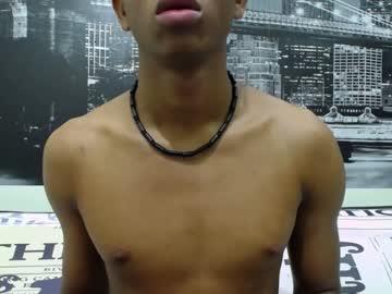 angust_williams chaturbate