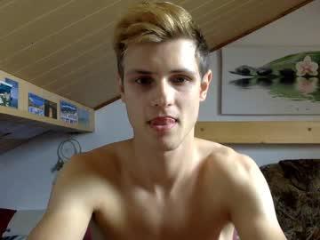 liamfoxconfettiboyz chaturbate