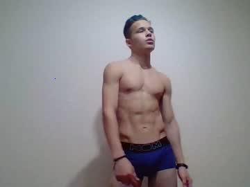 litlejhnny chaturbate