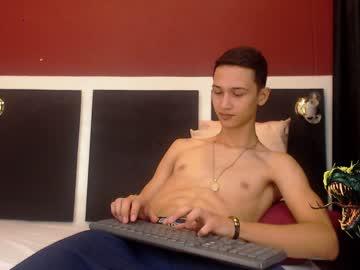 mauricio_roldan chaturbate