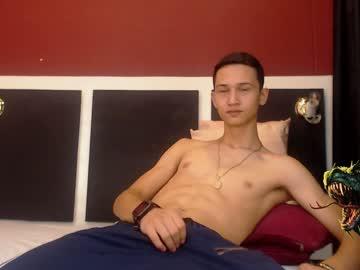 mauricio_roldan chaturbate