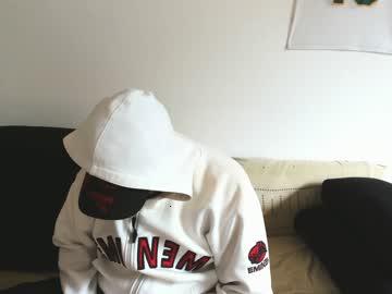 shyschoolboy18 chaturbate