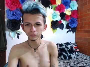 smallgiant_23 chaturbate