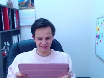 tylerparkss chaturbate