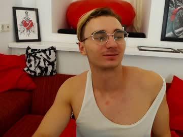 tylersowow chaturbate